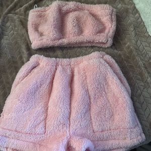 Fluffy pink set